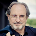 Dr. Jorge Forbes Palestrante DMT Palestras