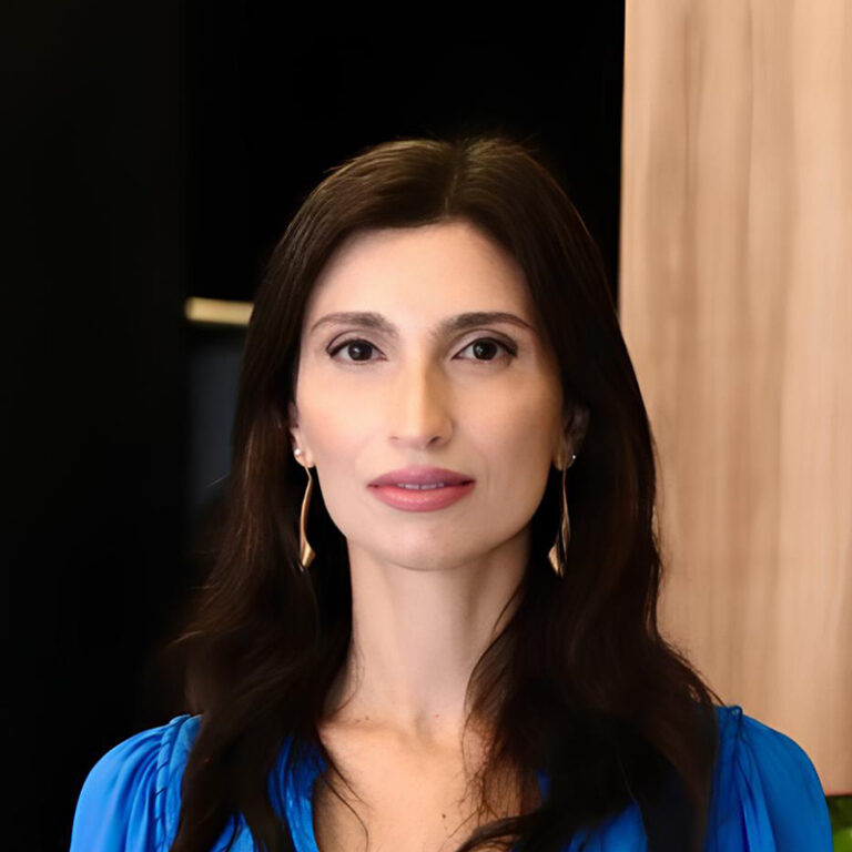 Júnia Gama Palestrante DMT Palestras