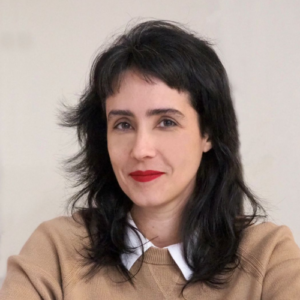 Carolina Fernandes Palestrante DMT Palestras